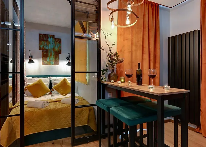 Doki Living & Foodhall By Downtown Apartments