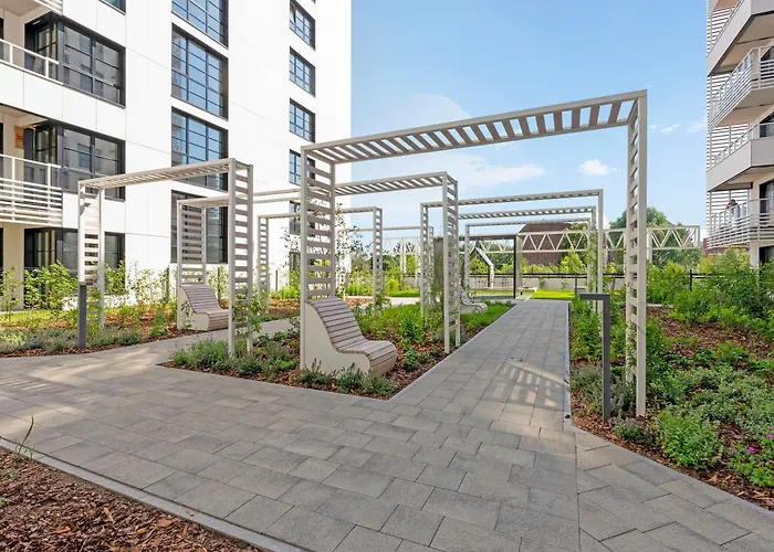 Doki Living & Foodhall By Downtown Apartments